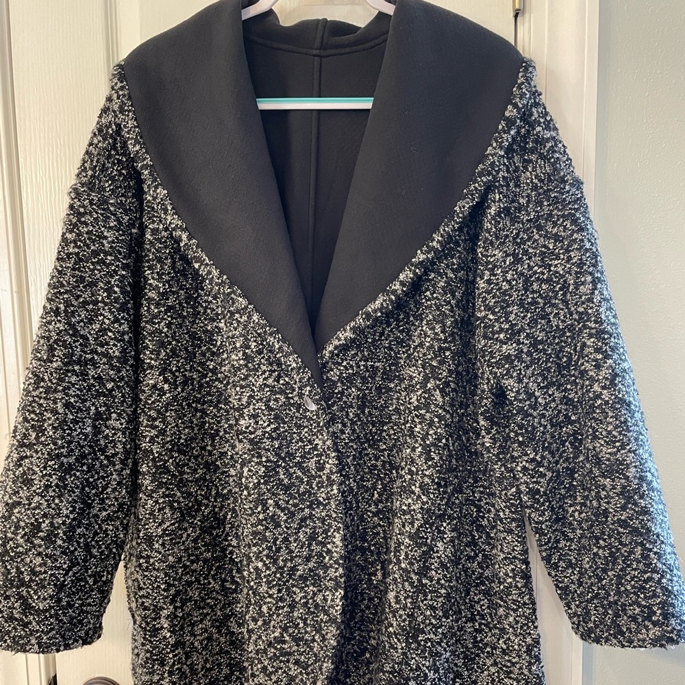 Pure Jill Reversible Plush Shawl Jacket. Black/Marble. 3X